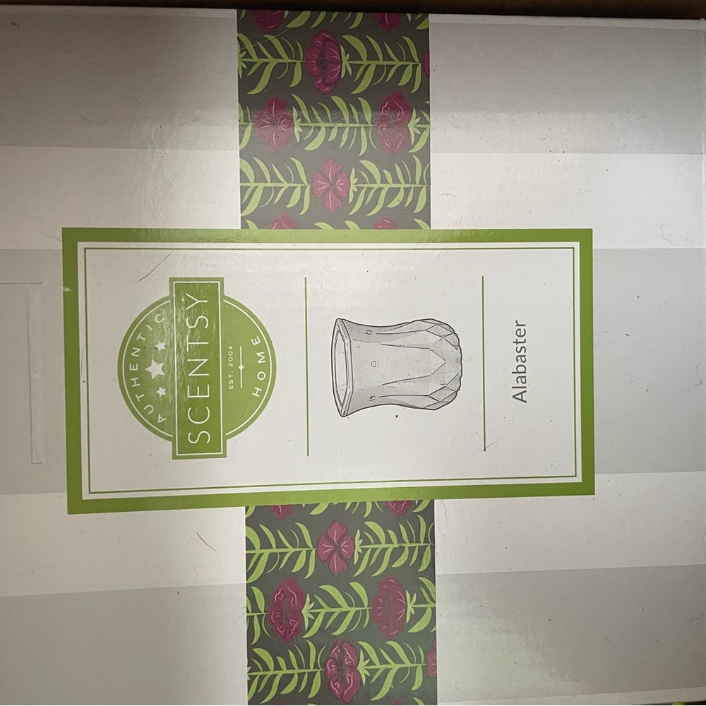 Alabaster scentsy warmer